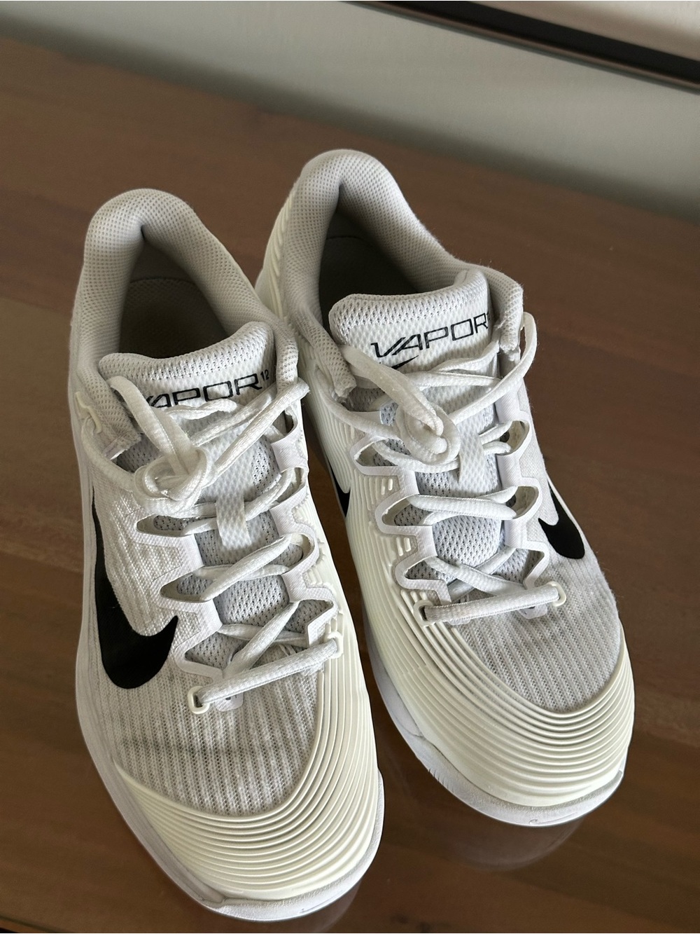 Nike Vapor 12 Women's Hard Court Tennis Shoes Size 6.5 - Picture 4 of 13